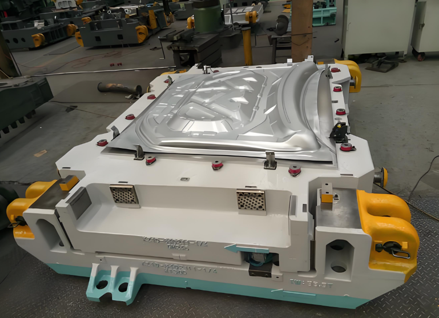 汽車空調(diào)出風(fēng)口模具：精密工藝與智能設(shè)計(jì)的融合